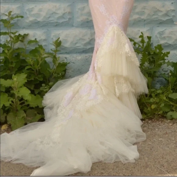 Inbald Dror VIP Wedding Gown - Picture 4 of 10